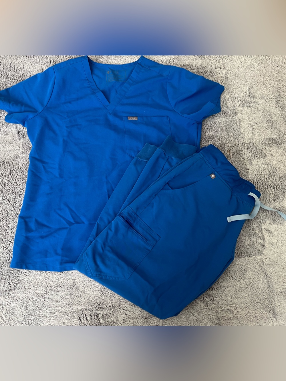 Women’s Figs size large Royal Blue Medical Scrub Top & Pants Set